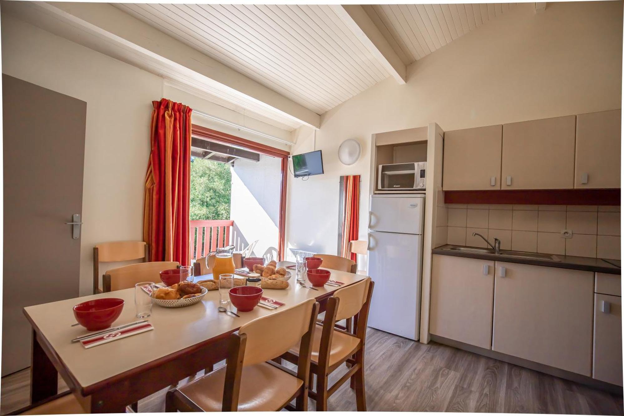 Vvf Pays Basque Saint-Etienne-De-Baigorry Hotell Exteriör bild