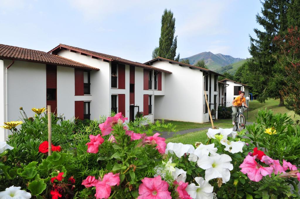 Vvf Pays Basque Saint-Etienne-De-Baigorry Hotell Exteriör bild